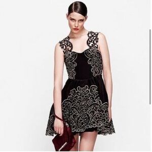 Karen Millen Baroque Embroidered Swirl Mini Fit Flare Party Dress Black Gold 8